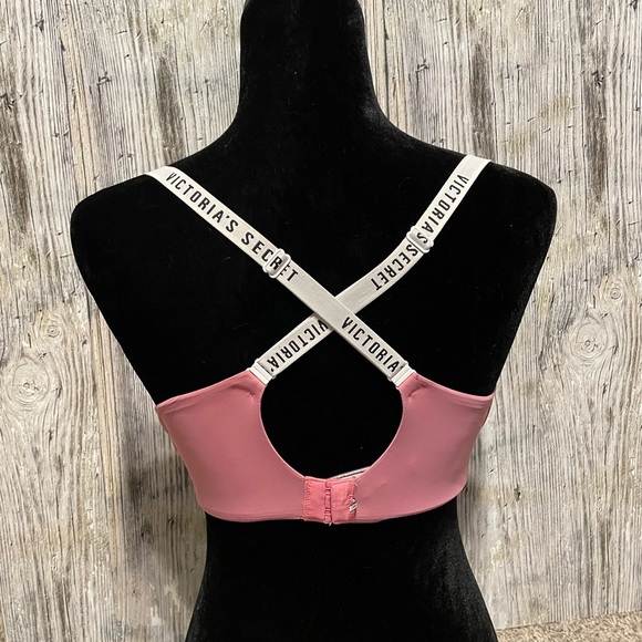 Victoria's Secret Lightly-Lined
Demi Bra 34DDD - Picture 4 of 6